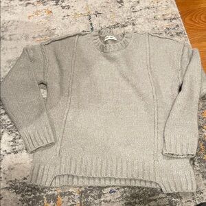 Elegant Gray Women's Crew Neck Sweater
